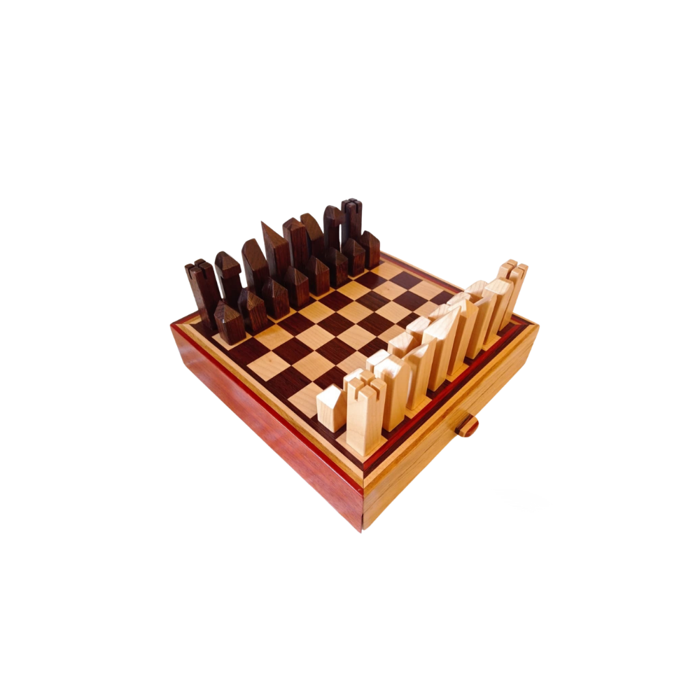 Scacchiera in legno scuro